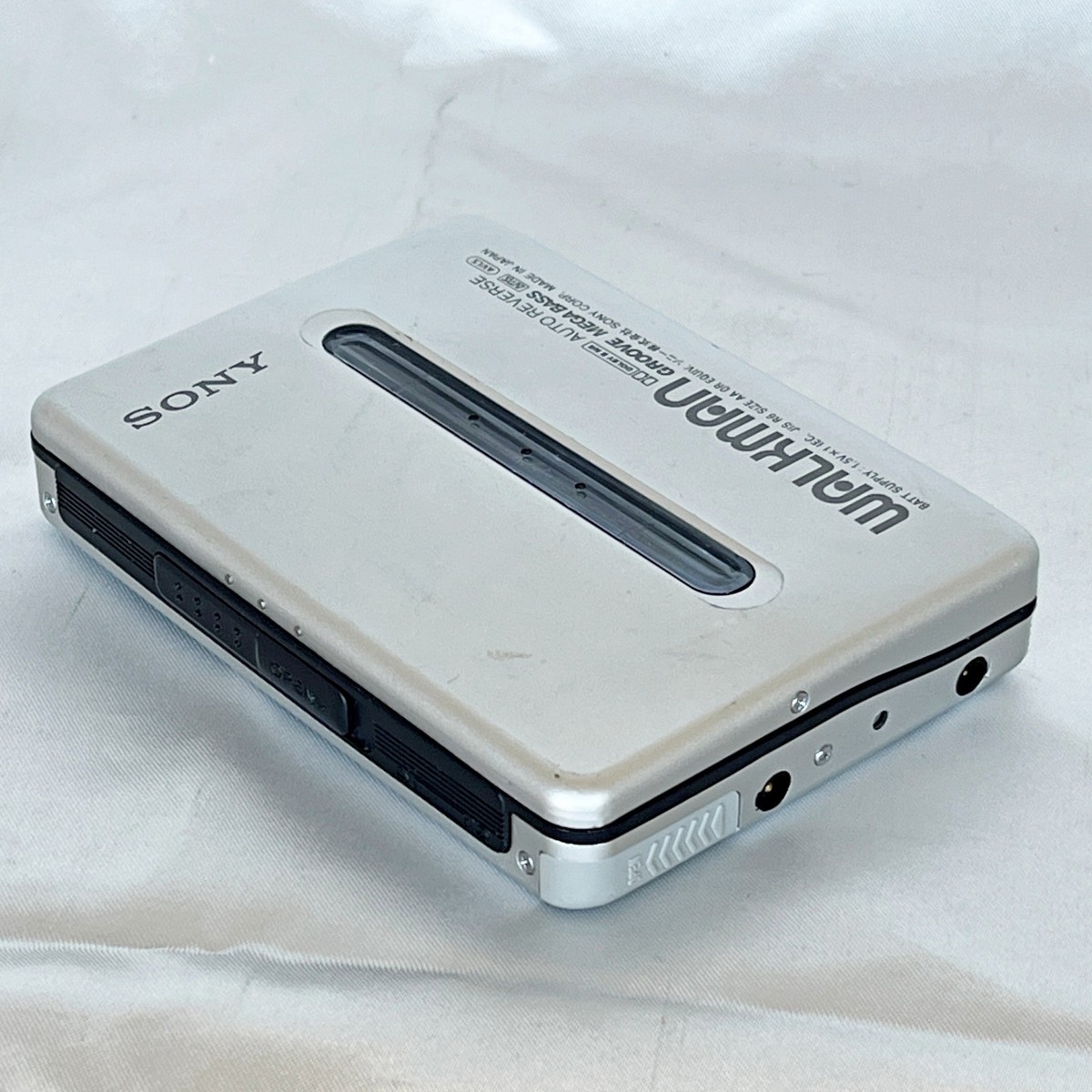 SONY WM-EX677 1999 Silver Walkman Vintage Cassette Player Made in