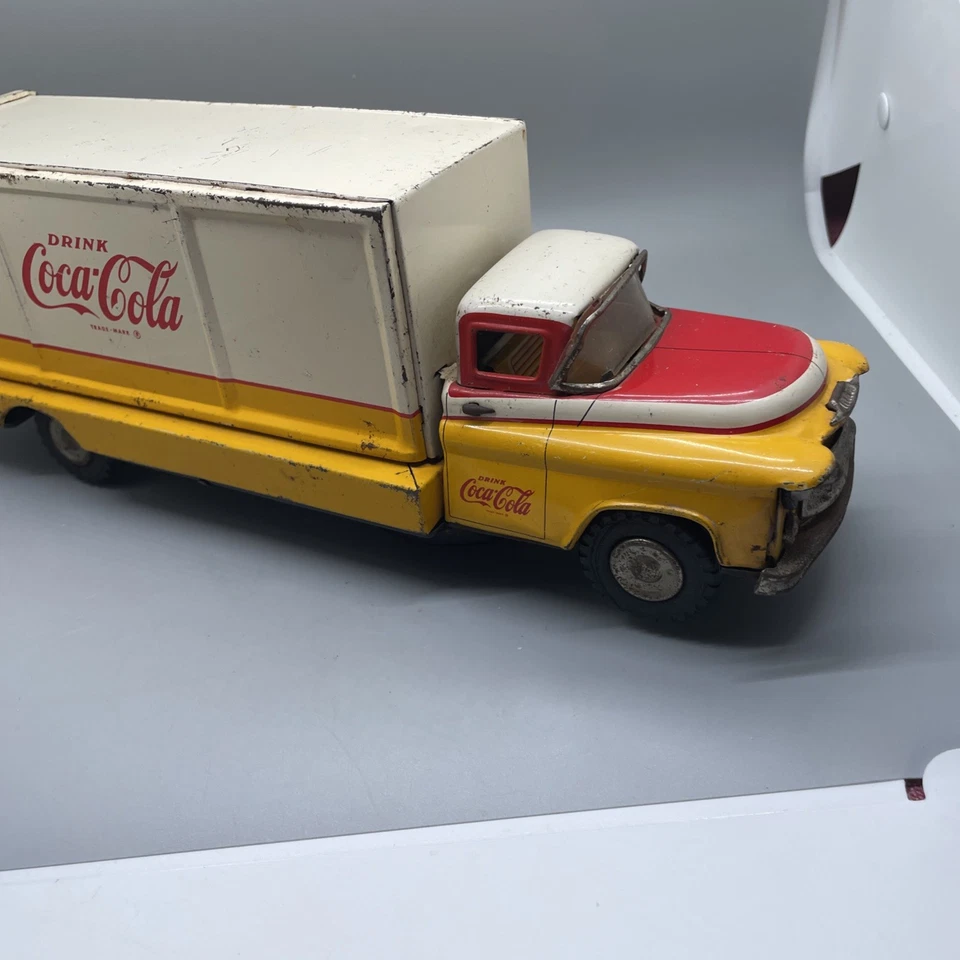1960's Allen Haddock Co. tin toy Coca-Cola route truck Made in Japan Vintage - Image 4 of 4