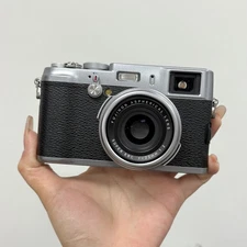 Fujifilm X100 12.3MP APS-C CMOS EXR 4x Optical Zoom Digital Camera -100% Working