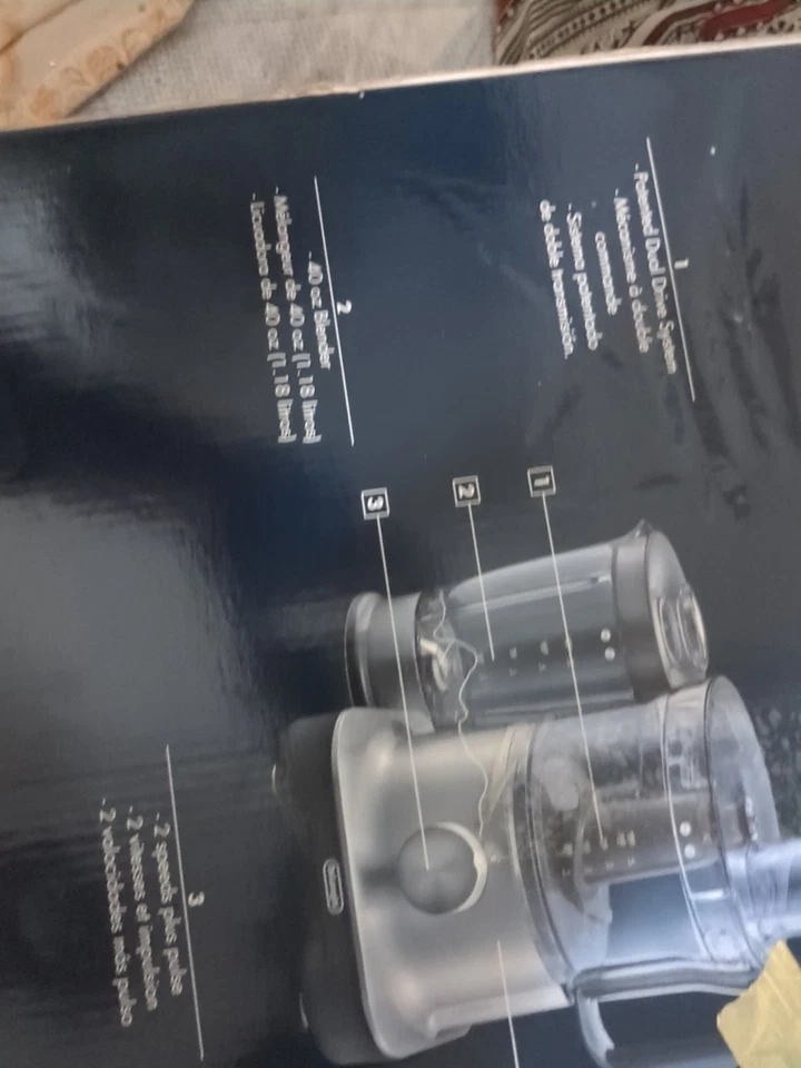 DeLonghi DFP250 9 Cups Full Kitchen  Food Processor & Blender New  - Image 3 of 4