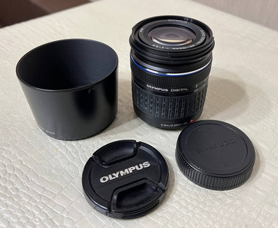 Olympus Zuiko Digital Four Thirds 40-150mm 1:4-5.6 Lens