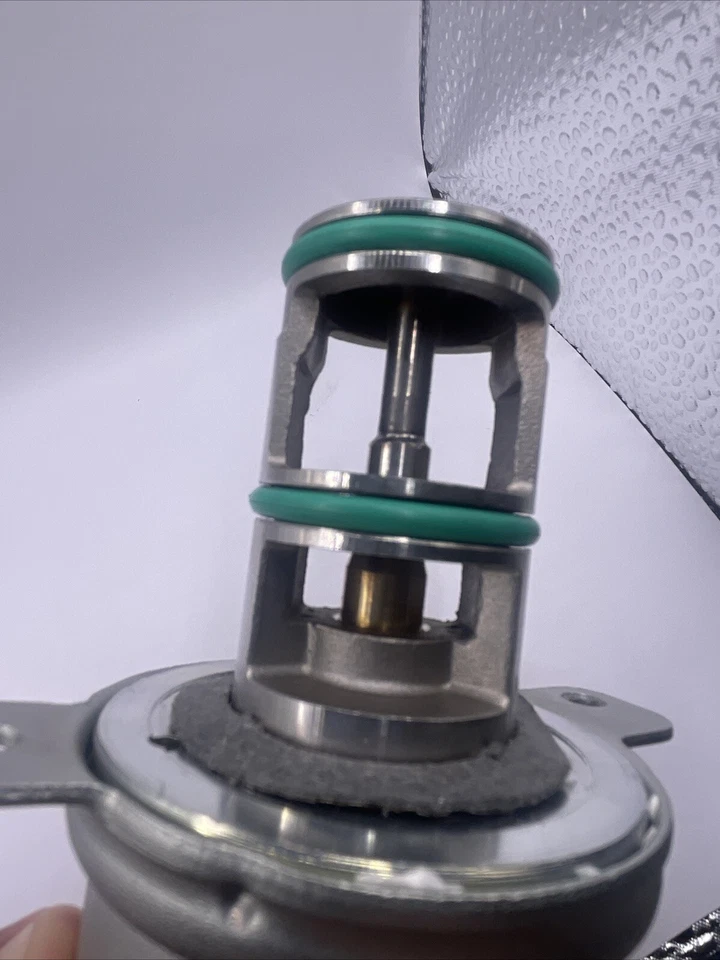 Válvula EGR EGV1034 para Ford Excursion F250/350/450/550 Super Duty 2003-2005 6,0 L Foto 2 de 4