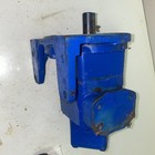 Vickers Hydraulic Double Vain Pump with Mounting Plate — photo 3