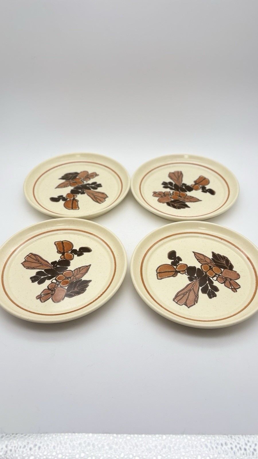 Set Of 4 VTG Homer Laughlin salad Plates Brown Leaves Floral Stoneware 7 1/4”