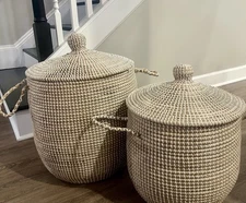 BRAND NEW- Two White and Natural Seagrass Baskets With Lids, 1 Large, 1 Medium.