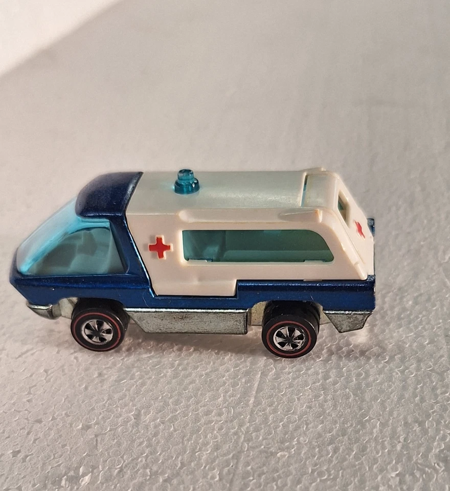 Hot Wheels 1970 Redline ambulância peso pesado estado quase perfeito azul com... - Imagem 3 de 4