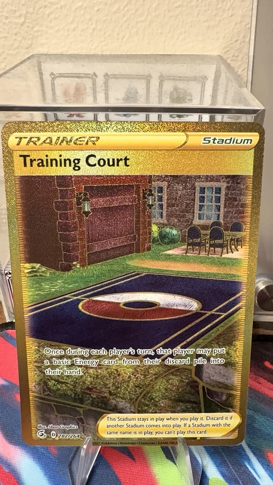 The Pokémon Company Training Court Swsh08 Fusion Strike 282/264 Secret Rare Holo