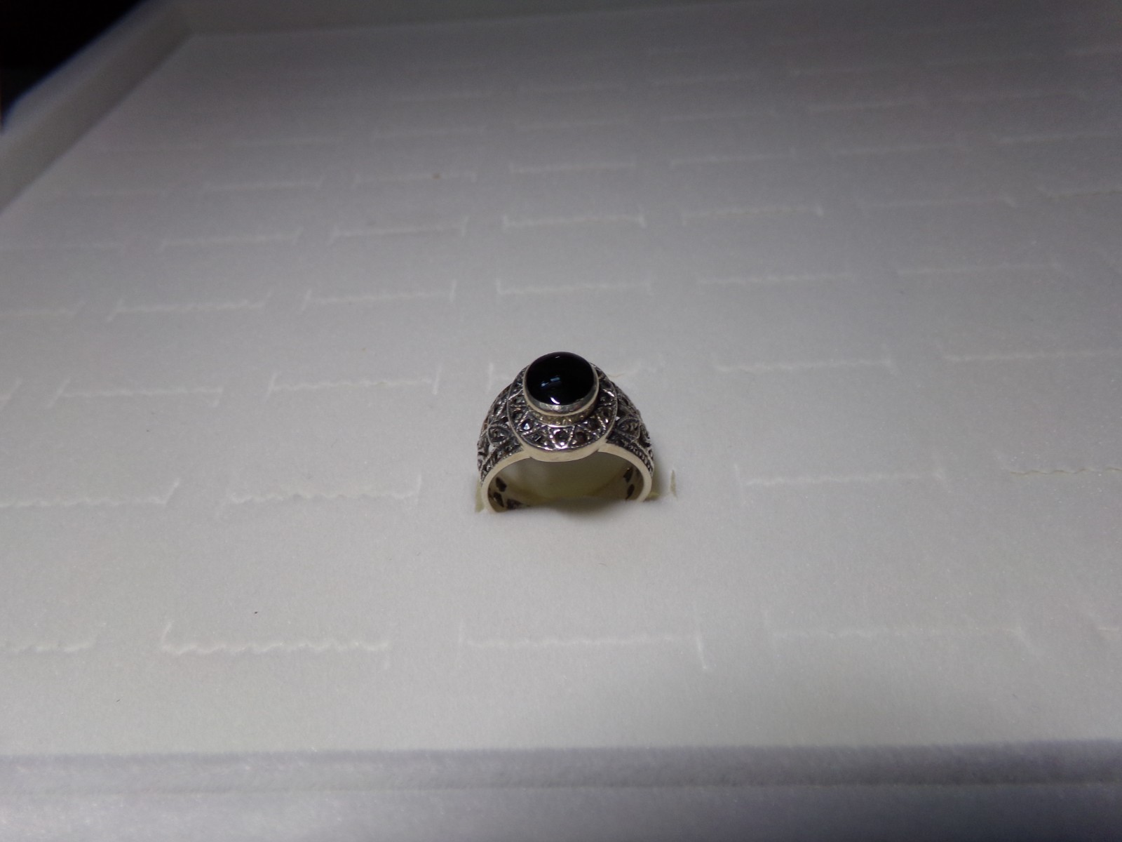 Black Onyx Solid Sterling Silver 925 Ring Size 8 - image 3