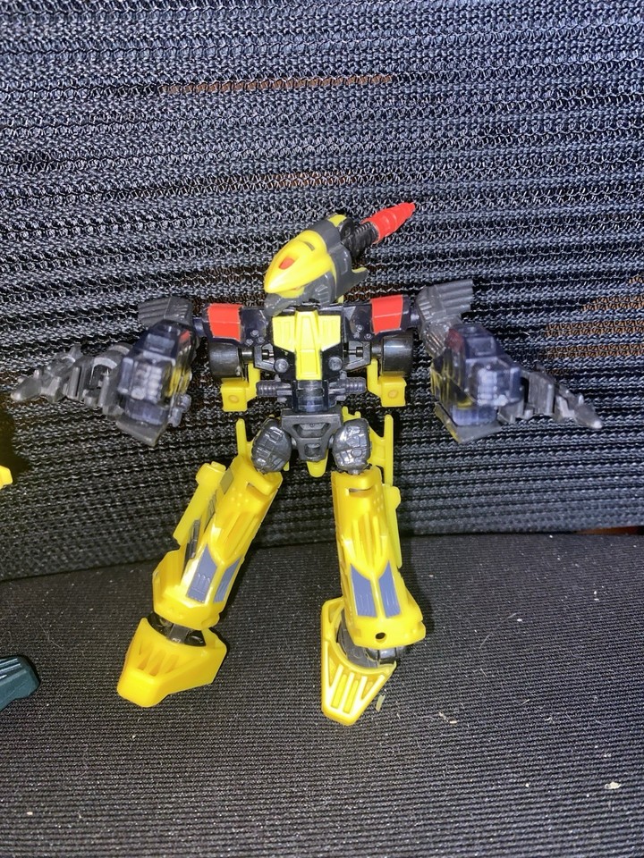 Transformers Fans Get First Look at New Holographic Mirage in Rare Action Figure Reveal