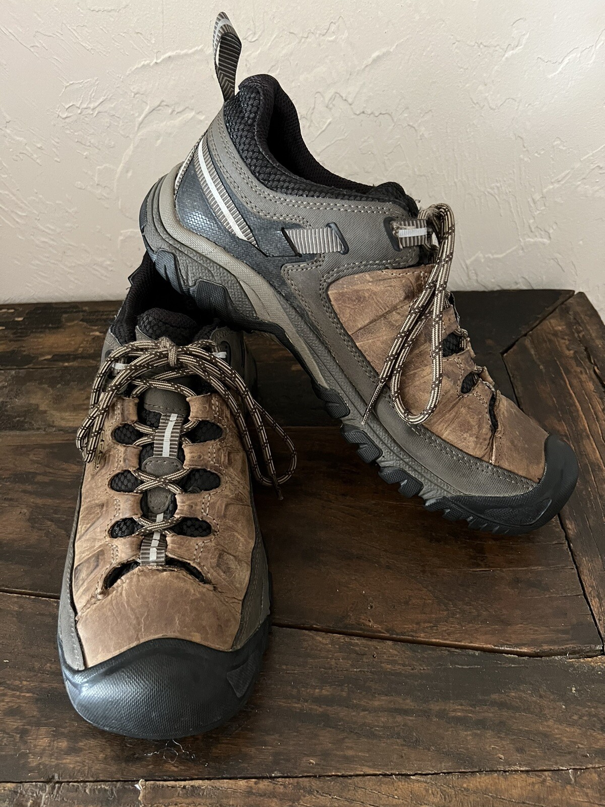 Scarpe da trekking KEEN Targhee III impermeabili da uomo taglia 9
