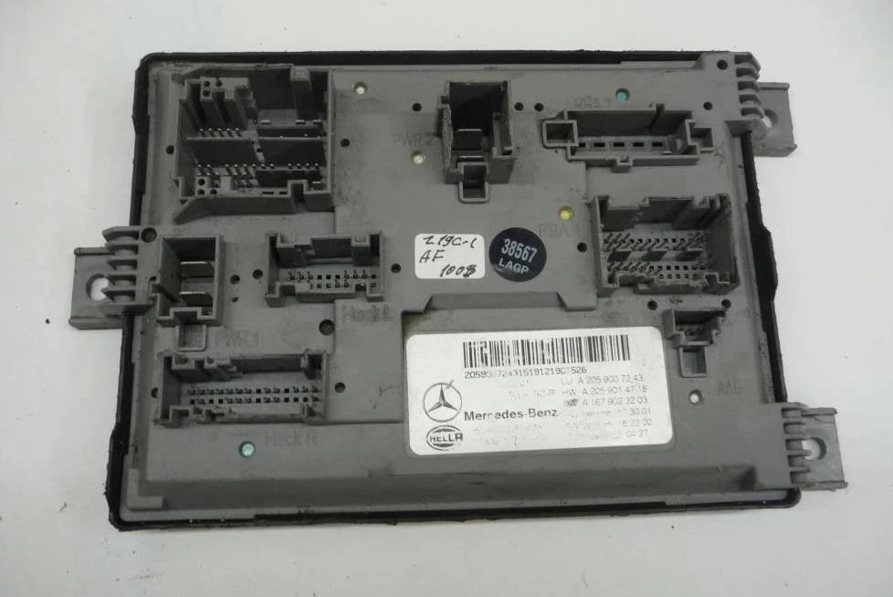 2019-2020 Mercedes Benz GLC300 GLC350e Control Module Unit 