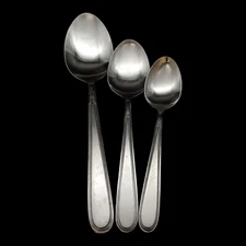 3 Rogers Beaded Elegance Burnished Spoons - Teaspoon Soup Spoon Tablespoon Korea