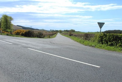 Photo 12x8 Road to High Ballochdowan and Low Ballochdowan Garleffin  c2017
