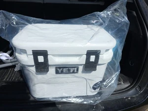 Yeti Roadie 20 Hard Cooler White