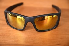 EARLY USA PRODUCTION  OAKLEY  FUEL CELL Sport Wrap Sunglasses, Gold Iridium