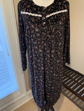 Secret Treasures nightgown medium m gown poly velour stretch black floral long