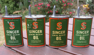 4 Vintage Singer Sewing Machine Oil Cans Tins