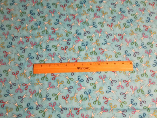 SCISSORS COLORED SEWING SCISSOR BLUE COTTON FABRIC FQ - Picture 3 of 4