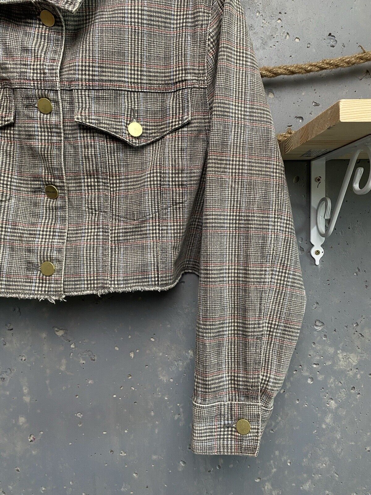 Picture 5 of 23