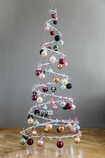 Moderner nachhaltiger Weihnachtsbaum künstlicher metall Christbaum Spiralbaum