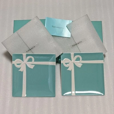 Assiette à dessert Tiffany & Co Blue Bow avec coffret de 2 assiettes à desser... - Photo 1/4
