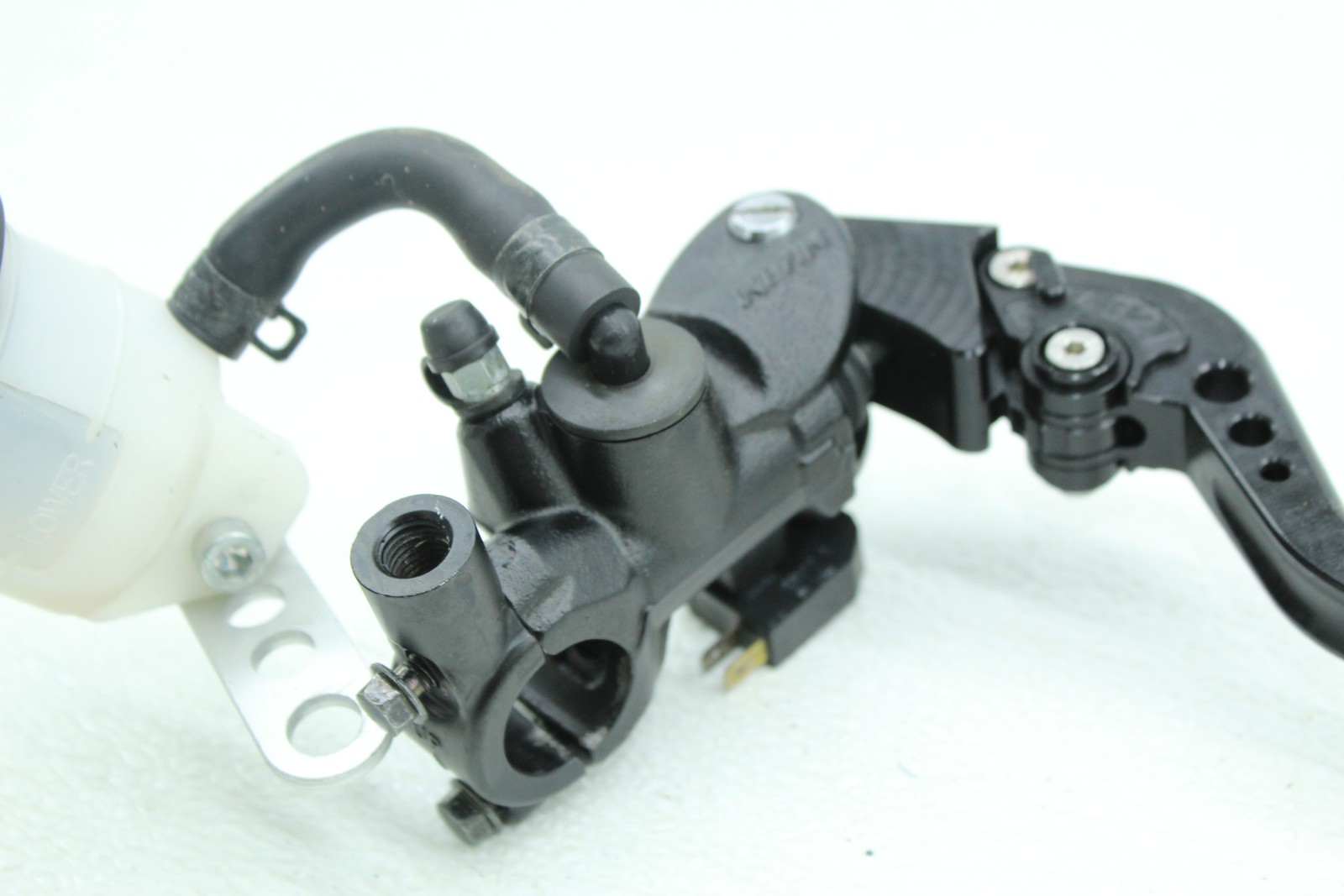 03-08 SUZUKI SV650 GSXR 600 750 FRONT BRAKE MASTER CYLINDER W/ LEVER RESERVOIR