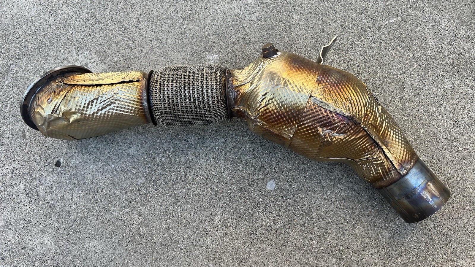 Ferrari SF90 OEM Pre-Cat Exhaust Components — RH 939970 & LH 939972