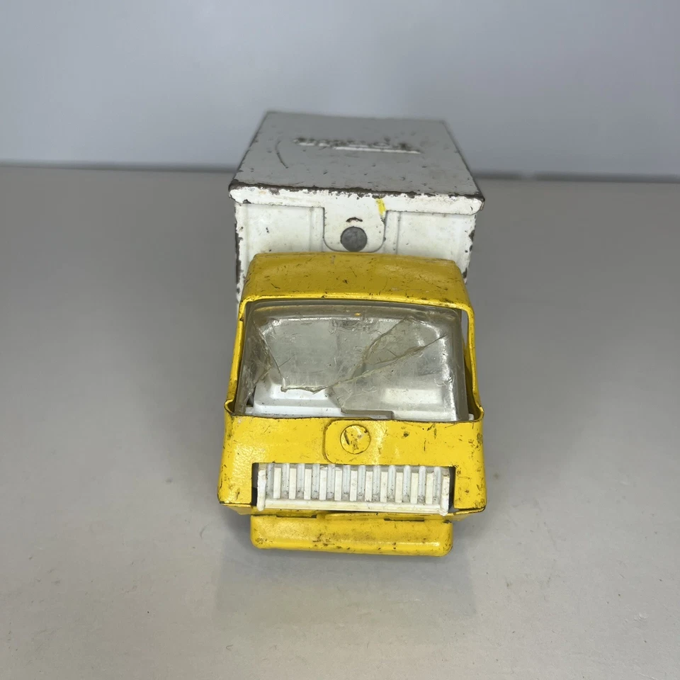 Vintage TONKA Moor Man's Metal Truck Cracked Wind Shield - Image 3 of 4