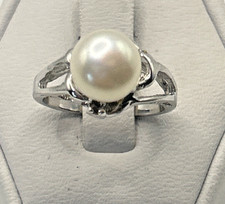 STUNNING .925 Vintage Sterling Silver Estate Ring Size 5 w/Pearl like Stone