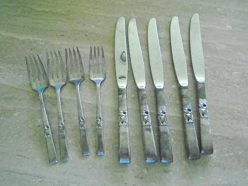 Oneida Community Silverplate Flatware - Morning Star 4 Salad Fks, 5 Din Knives