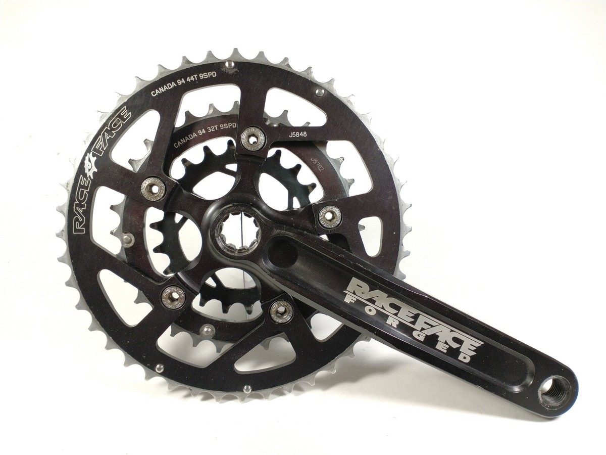 Vintage Race Face Turbine LP black ISIS BB crankset ( 44/32