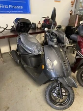 It’s A 2024 49cc Scooter It Only Has 3500 Miles On It.I’m Asking 1500 Dollars ￼