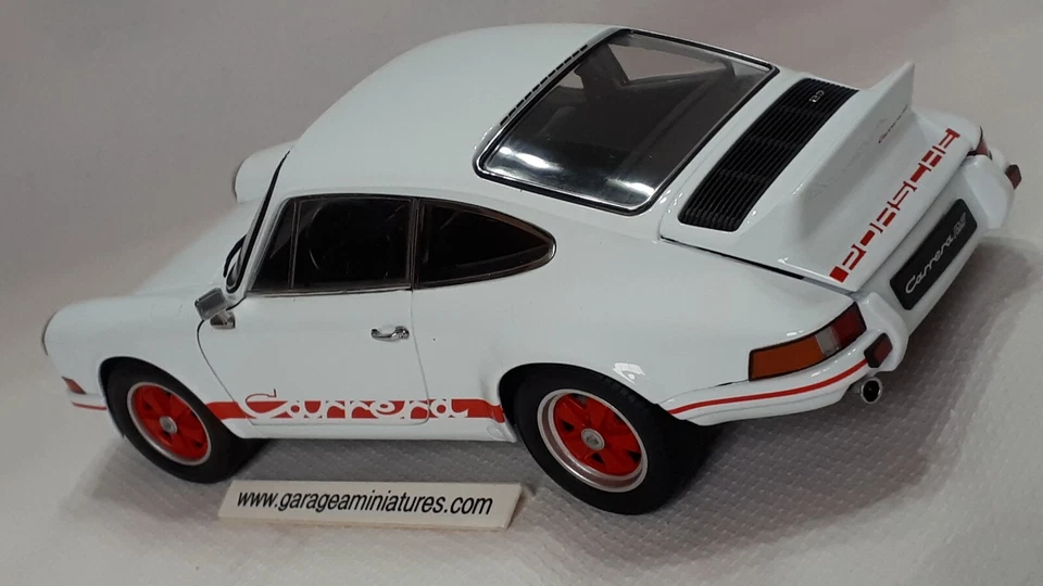 PORSCHE 911 CARRERA RS BLANC WELLY REF 18044 ECHELLE AU 1/18 EME - Photo 2/4