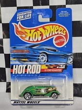 🔥 1/64  2000 Hot Wheels Green Hot Rod '33 FORD ROADSTER 1933 5 Spoke On Card