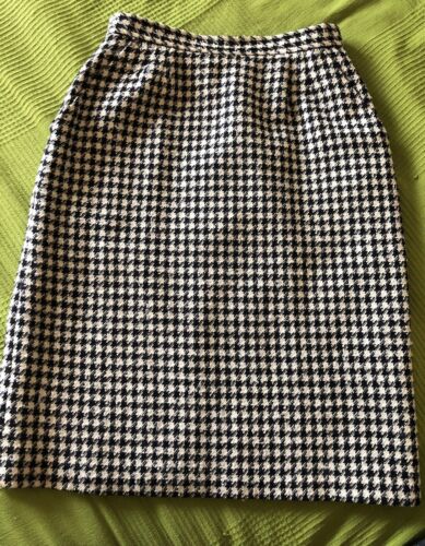 Vintage Herringbone Black Checkered Tweed Wool Sk… - image 1