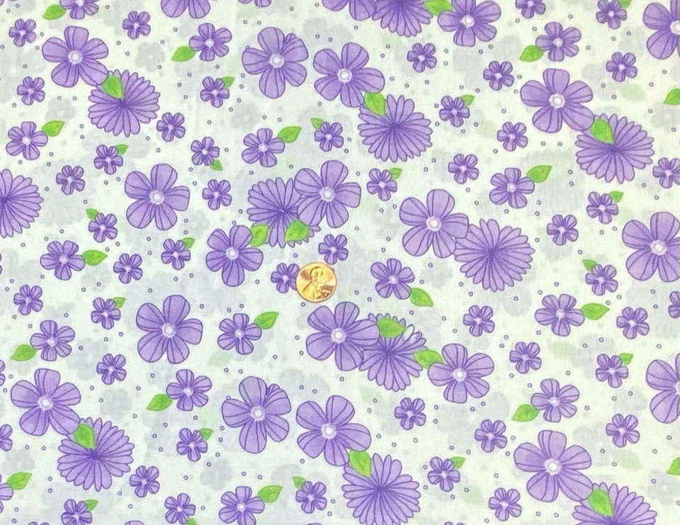 Flores moradas sobre tela de polialgodón blanco, FQ, cuarto de grasa, estampado floral púrpura Foto 3 de 4