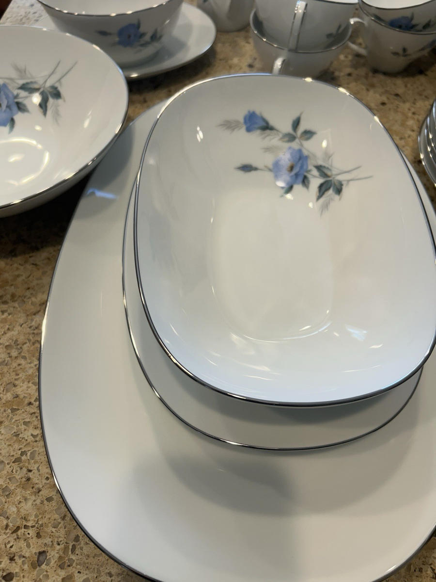 Noritake Sylvia 6603 Fine China Service for 12 90 Piece Set Blue