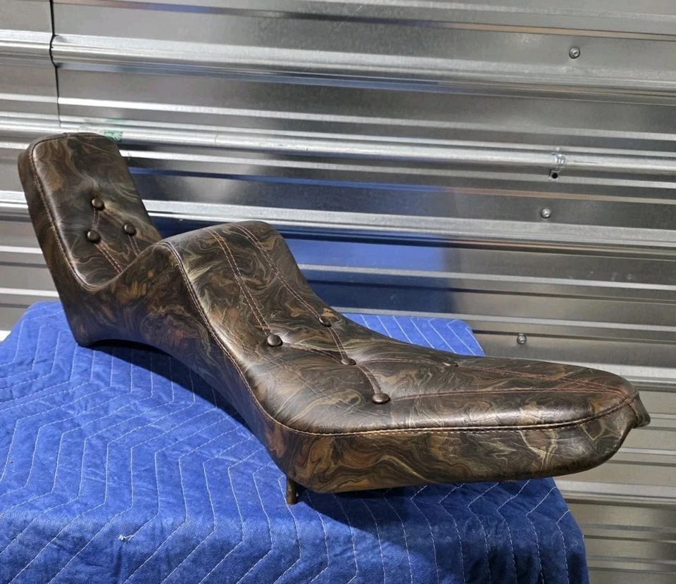 Nuevo de Lote Antiguo Harley Davidson King and Queen Chopper Seat Sportster Ironhead XL XLH XLCH Foto 3 de 4