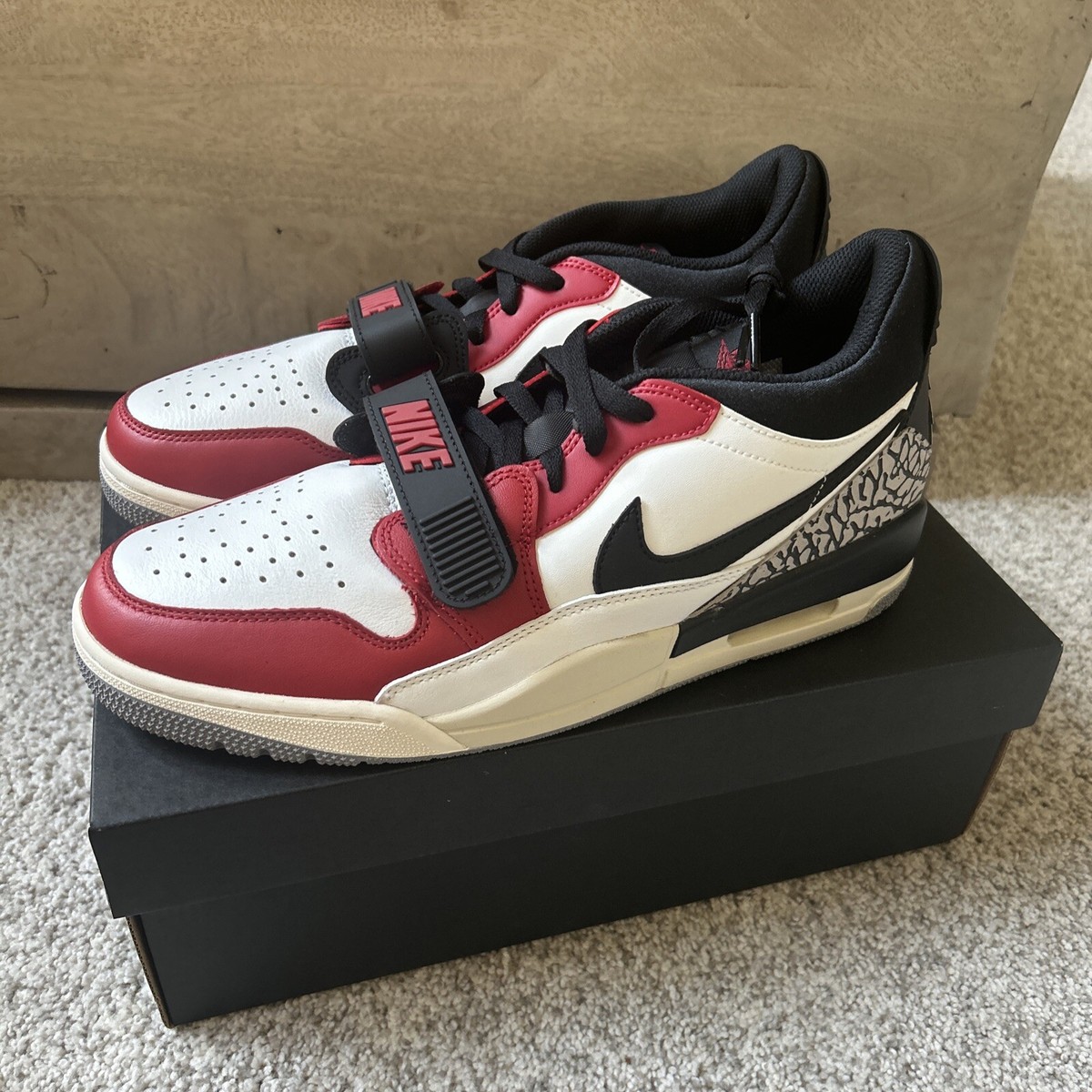 靴 NIKE JORDAN LEGACY 312 27cm Men's Jordan Legacy 312 Low Summit White/Black-Varsity Red (CD7069