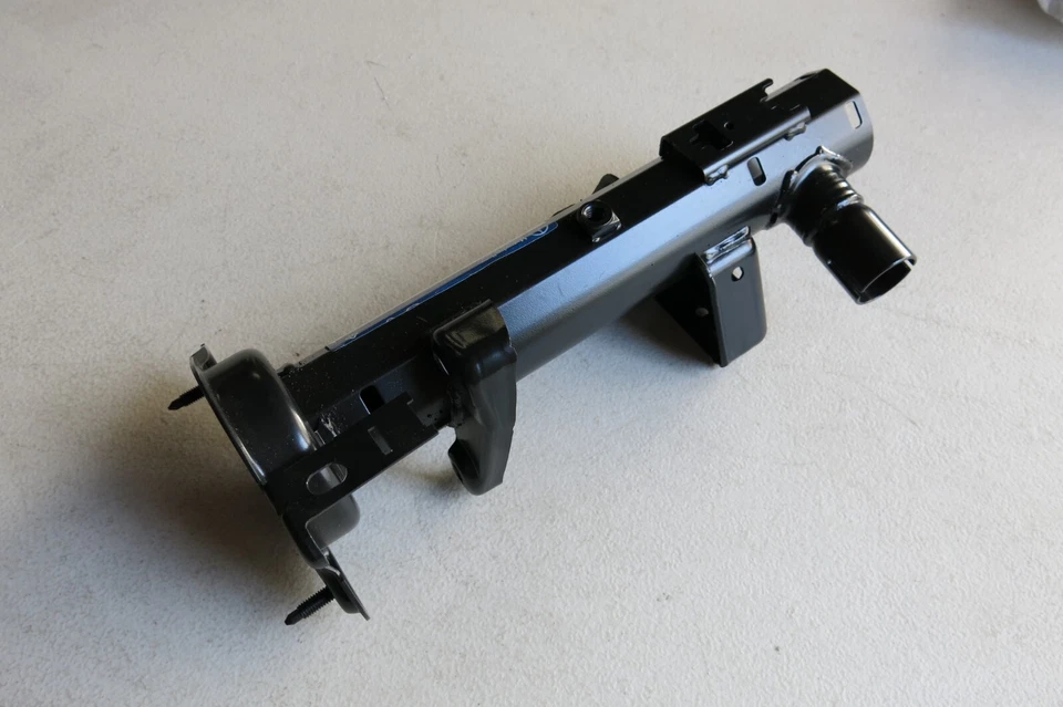 Genuine Mercedes Benz Outer Steering Column Tube 1704600416 fits SLK230 SLK32 - Image 2 of 4