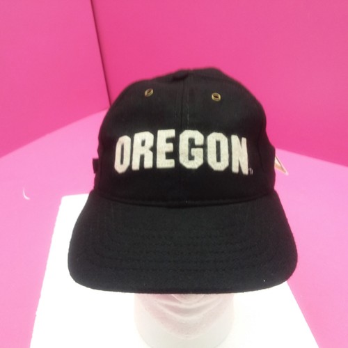 *OREGON UNIVERSITY DUCKS - NEW FOOTBALL 
