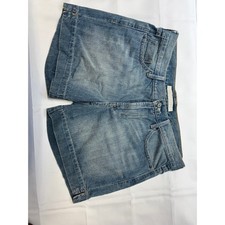 Old Navy Womens Size 8 Mid Rise Denim Shorts Medium Wash 100 Cotton 1002AH