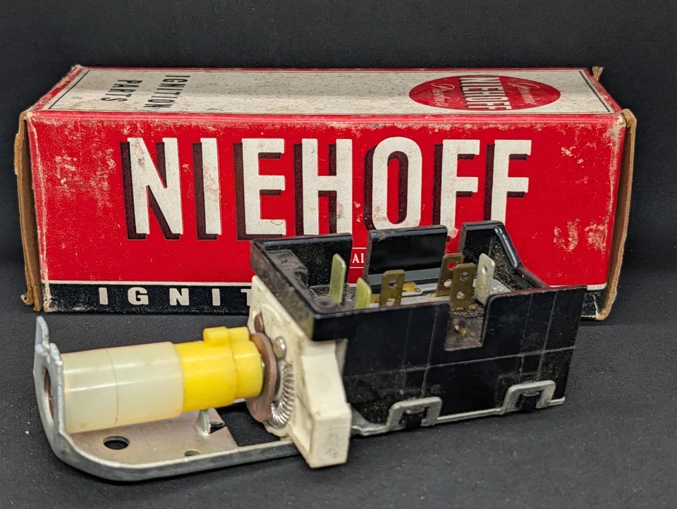 NOS 1962 OLDSMOBILE 98 SUPER DYNAMIC 88 星火头灯开关 — 第 2/4 张图片