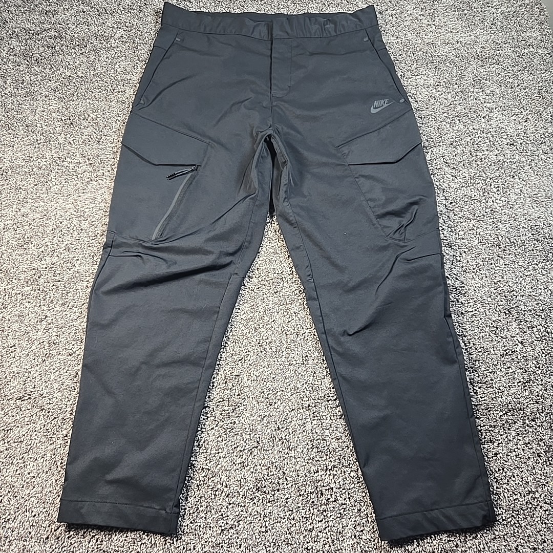 Nike Sportswear Tech Essential Woven Unlined Cargo Pants Men's 36