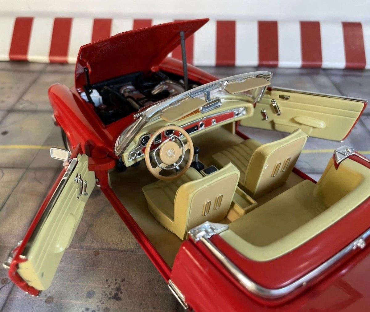 ミニカー ANSON Mercedes-Benz 280SL 1/18 Rare 1/18 Mercedes 280SL Sports Car (W113) Red Anson Diecast