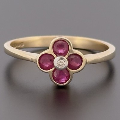 Cluster-Ring 9 kt Gelbgold Rubin & Diamant Größe L gepunzt