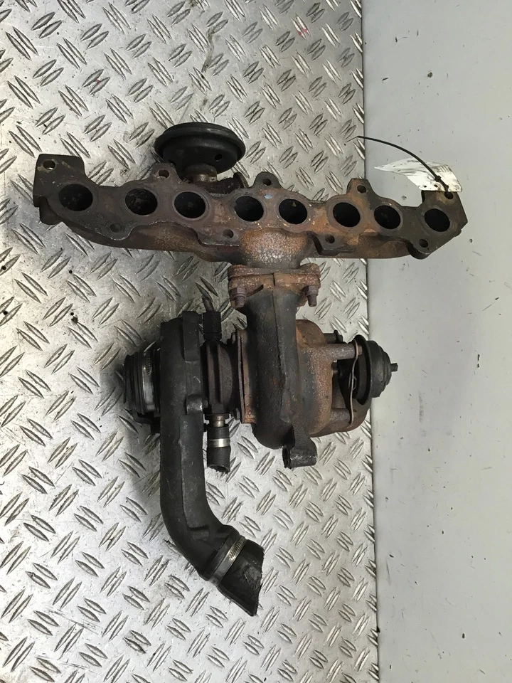 Turbolader Citroen C5 I (DC) 2.2 HDI 98kW 133PS 9640668680 DW12TED4 - Bild 2 von 2