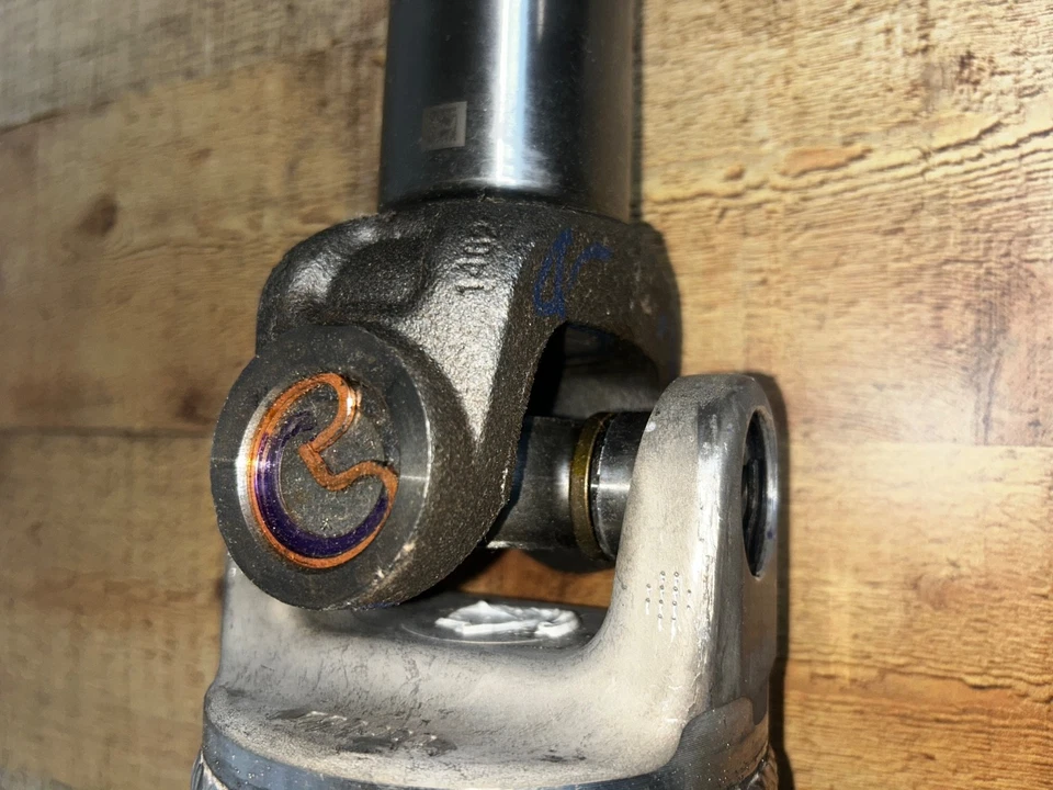 Eixo de transmissão traseiro 84675732 AC Delco para Chevy SaVana Suburban Yukon Express Van - Imagem 3 de 4