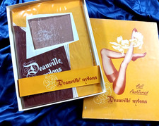 SZ 9.5 VTG FLAT KNIT SEXY DARK SEAMED CUBAN HEELS GARTER NYLON STOCKINGS BOXED