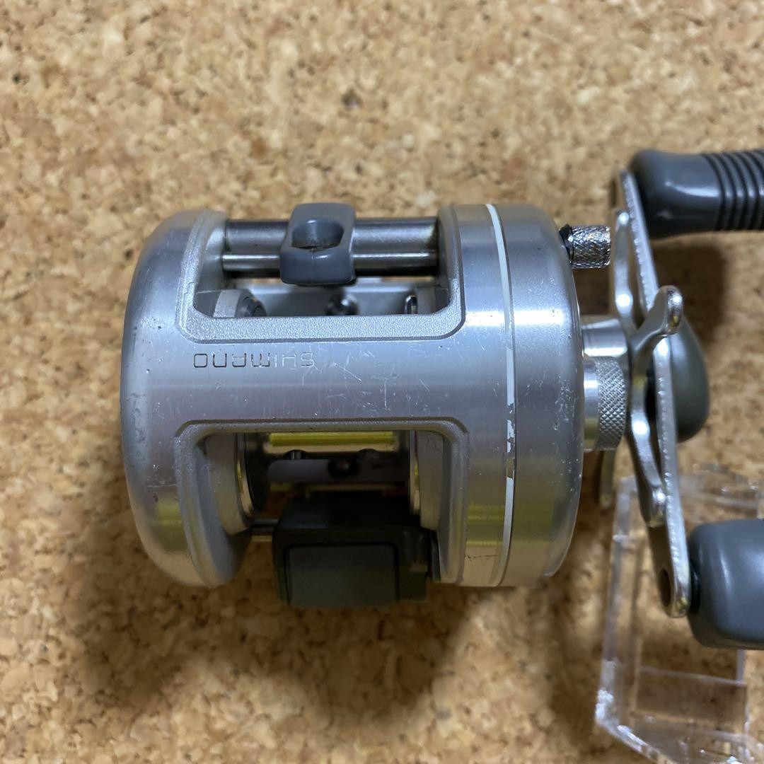 シマノ、CALCUTTA100 Amazon | シマノ(SHIMANO) ベイトリール 12 カルカッタ 100 右
